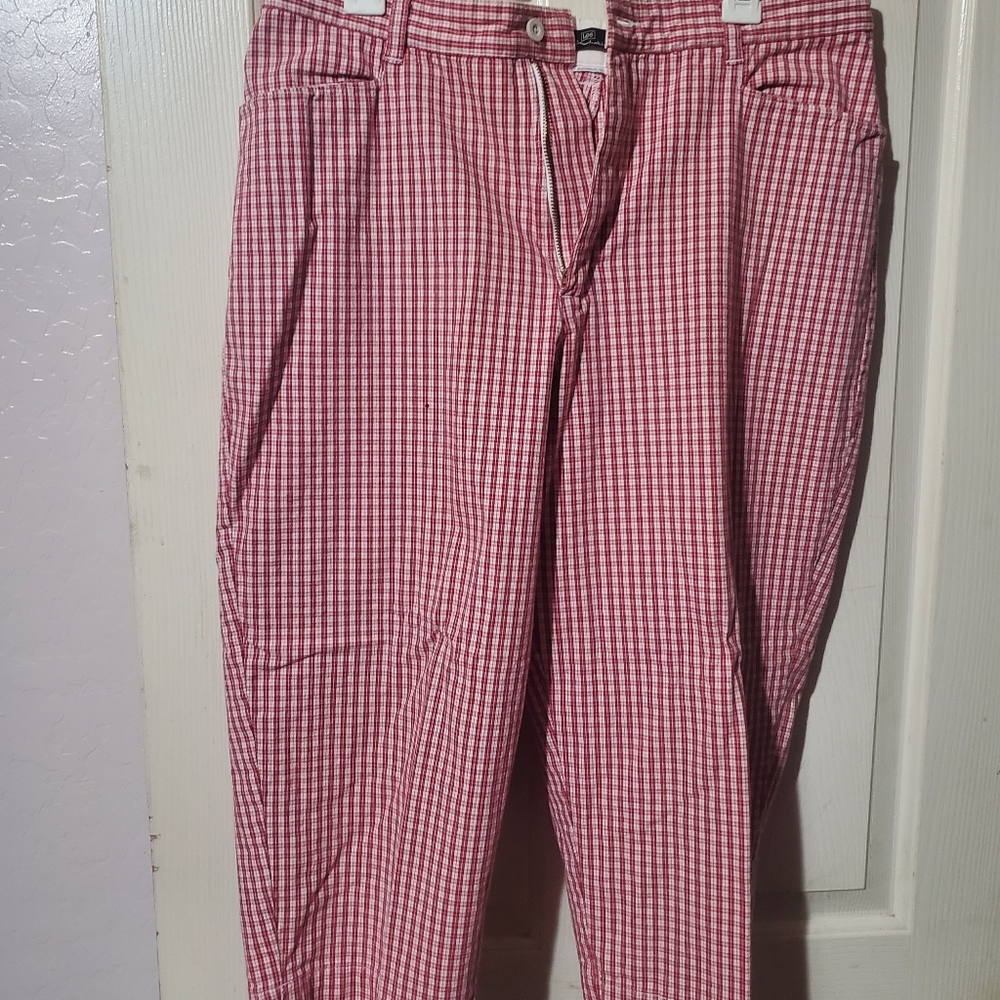 Capri's - Picture 2 of 12